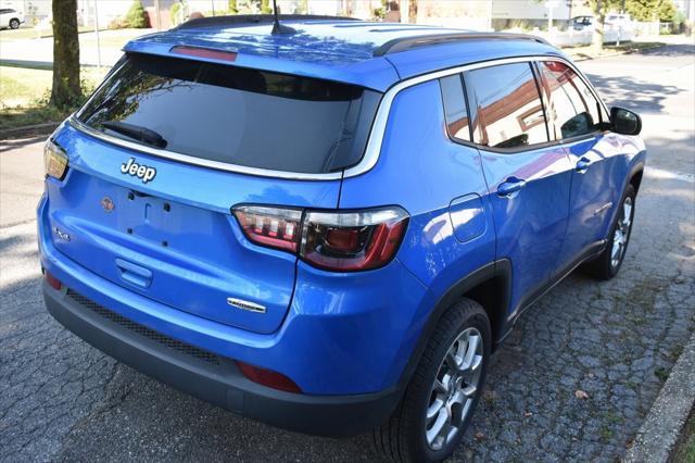 2022 jeep compass latitude lux