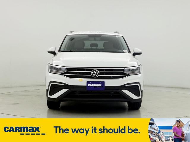 2022 volkswagen tiguan se