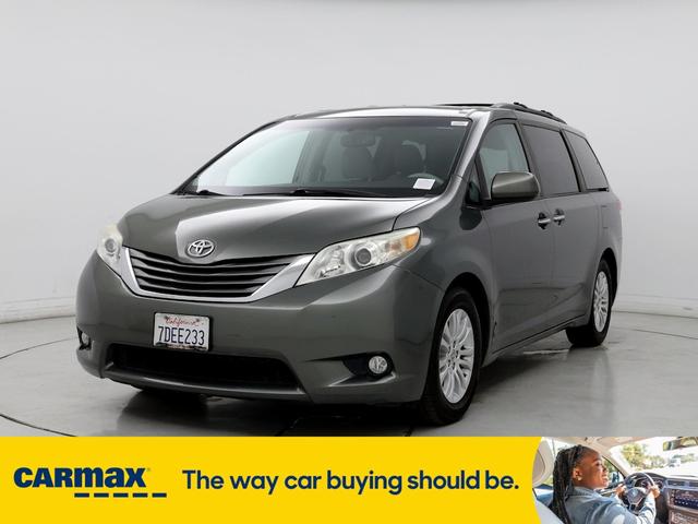 2014 toyota sienna xle