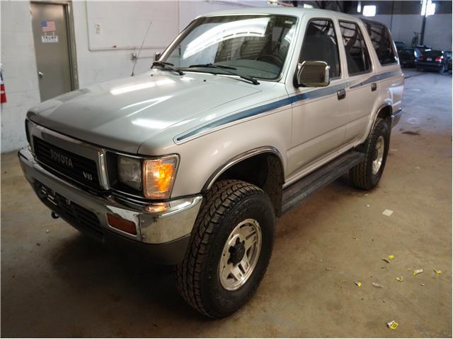 no reserve - toyota - one owner - 4 runner - clean - 4x4 - sr5 - new tires - v6