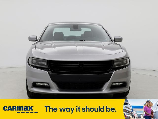 2017 dodge charger sxt