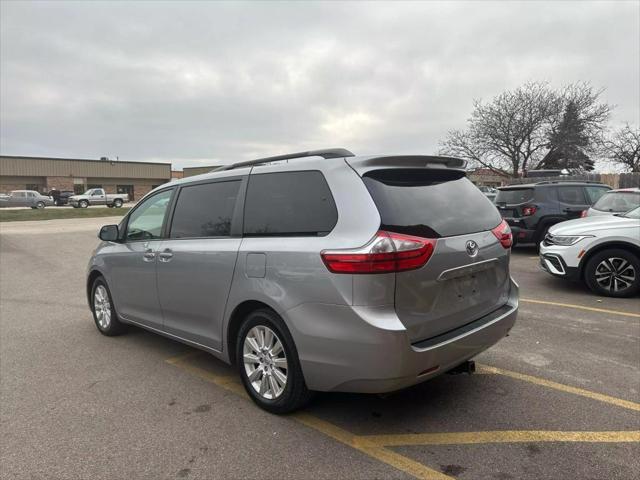 2015 toyota sienna le