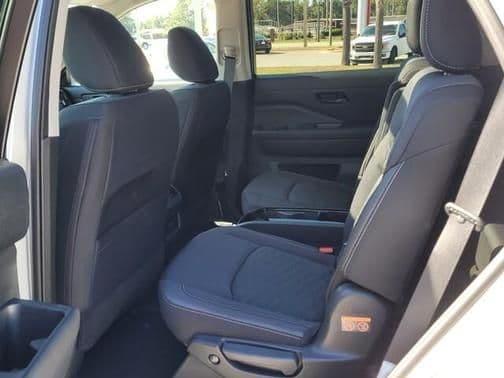 2023 nissan pathfinder in saint paul, minnesota