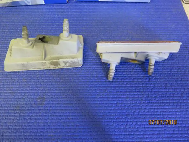 74-79 corvette left & right pair front side marker lamp lens