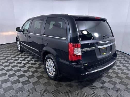 2013 chrysler town & country touring front-wheel drive lwb passenger van in cuyahoga falls, ohio