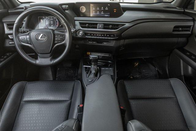 2022 lexus ux 200 base