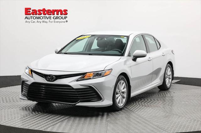 2022 toyota camry le