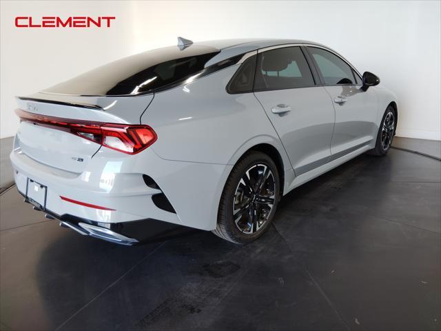 2022 kia k5 gt-line