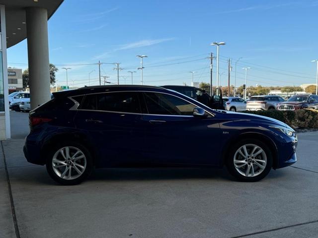 2018 infiniti qx30 essential