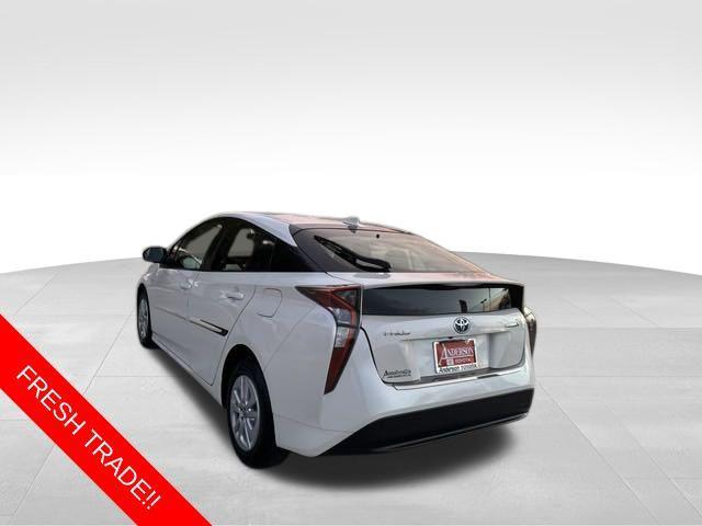 2016 toyota prius two