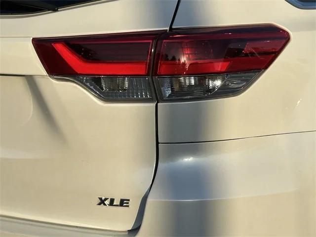 2019 toyota highlander xle