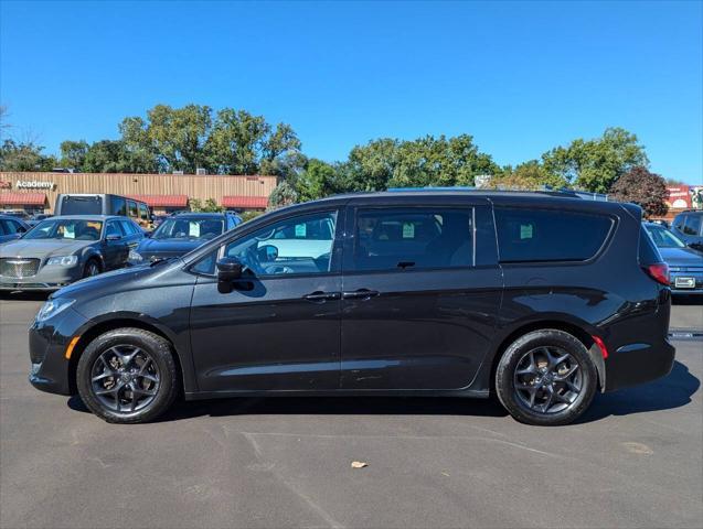 2018 chrysler pacifica touring-l