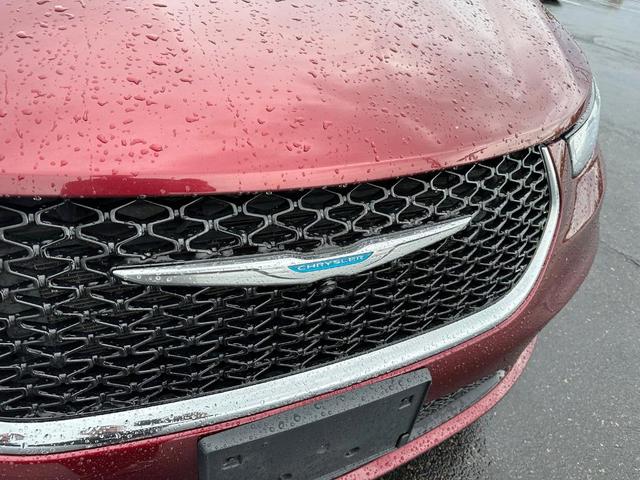 2021 chrysler pacifica hybrid touring l