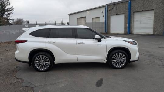 2021 toyota highlander hybrid platinum
