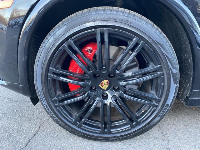 2016 porsche cayenne gts