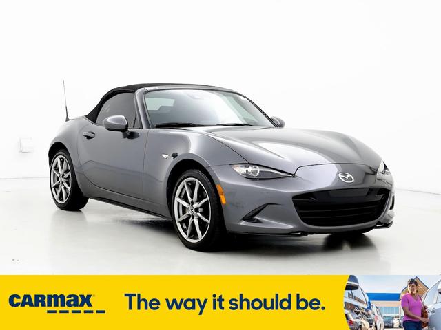 2022 mazda mx-5 miata grand touring
