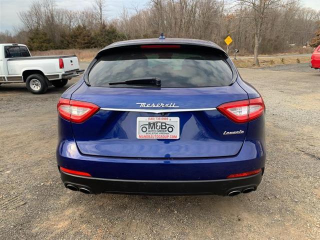 2017 maserati levante base