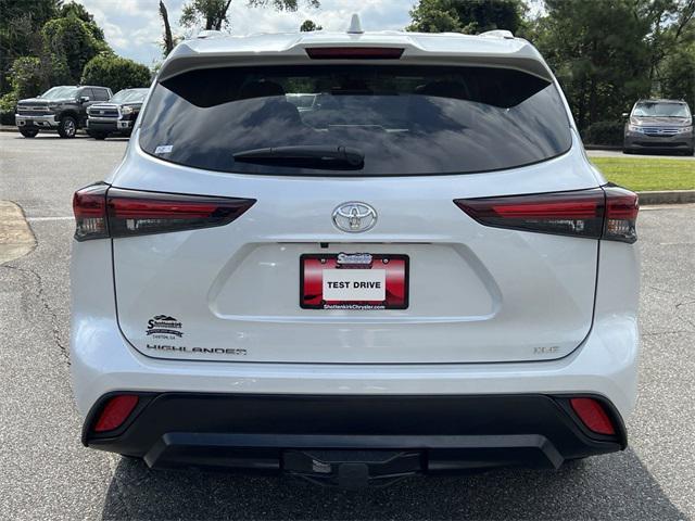 2024 toyota highlander le