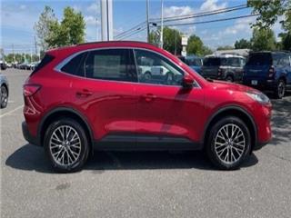 2021 Ford Escape titanium