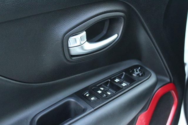 2022 jeep renegade trailhawk