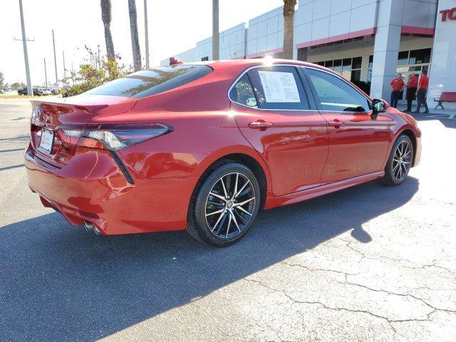 2022 toyota camry se