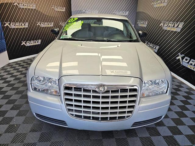 2007 chrysler 300 base