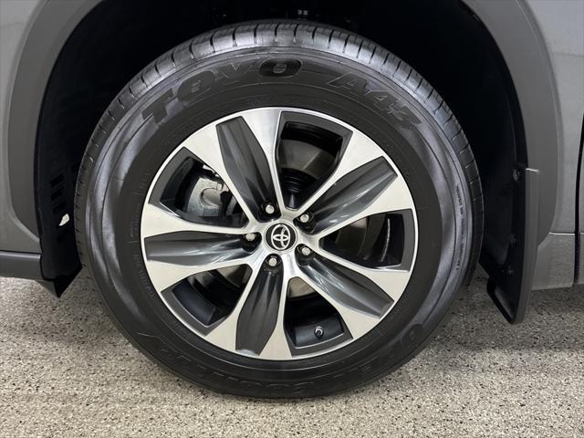 2021 toyota highlander hybrid xle