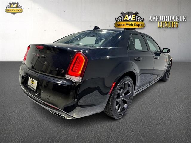 2023 chrysler 300 s