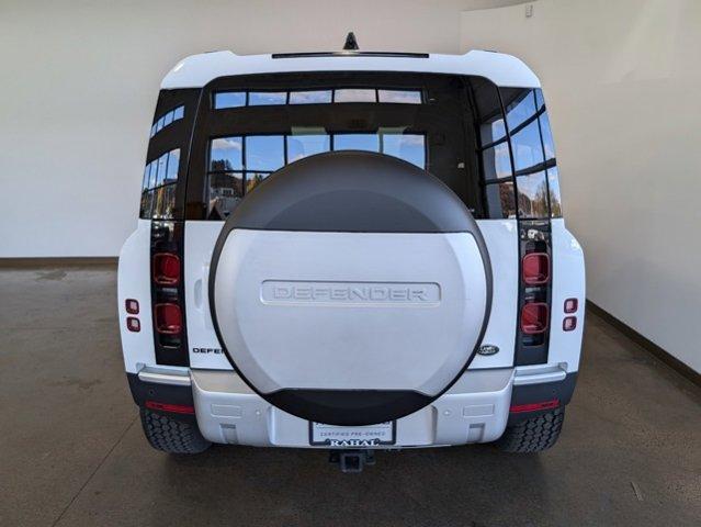2022 land rover defender s