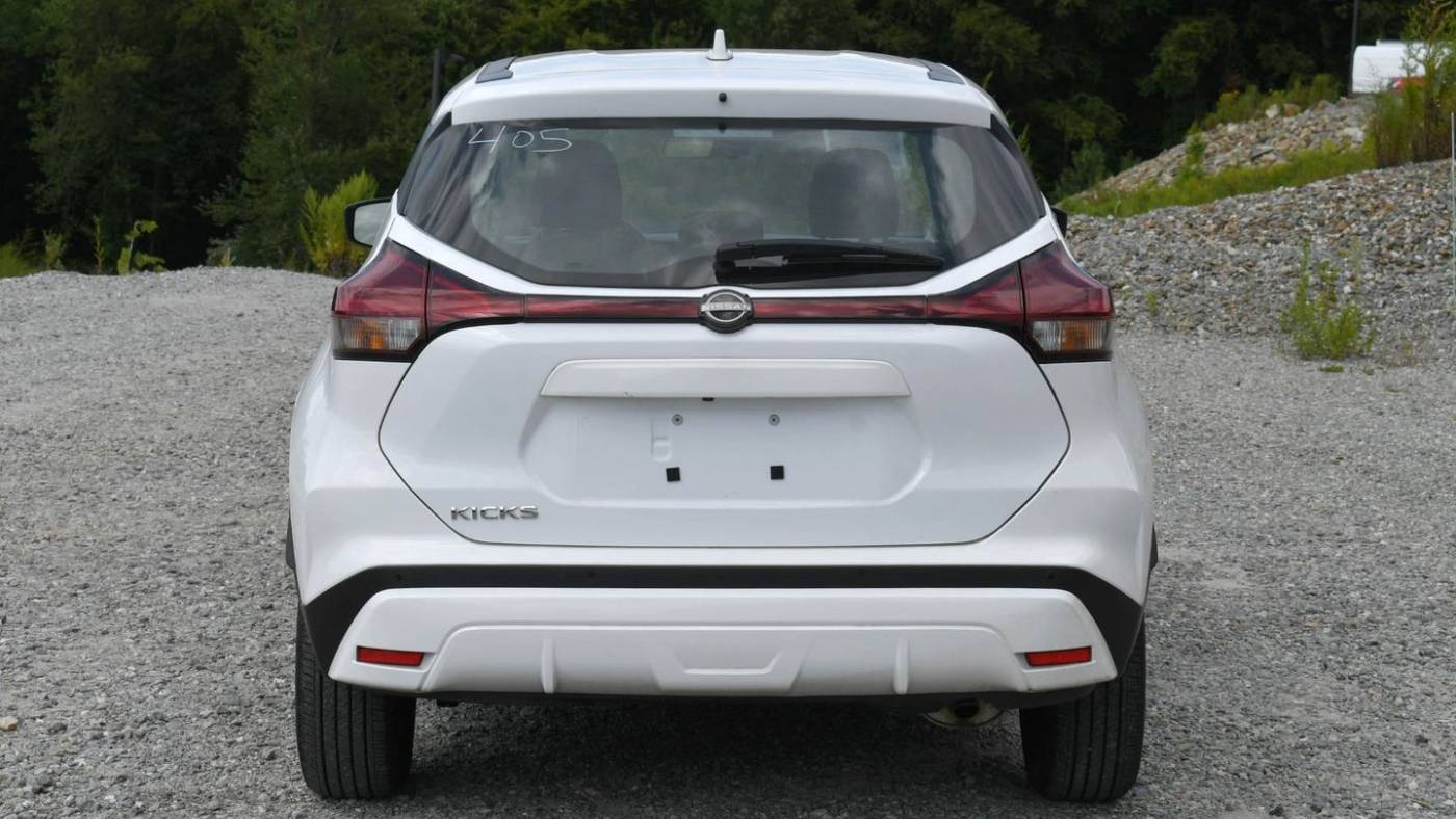 2022 nissan kicks s