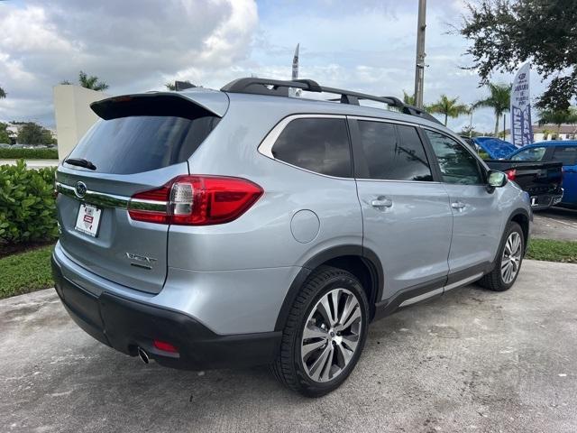 2022 subaru ascent limited 7-passenger
