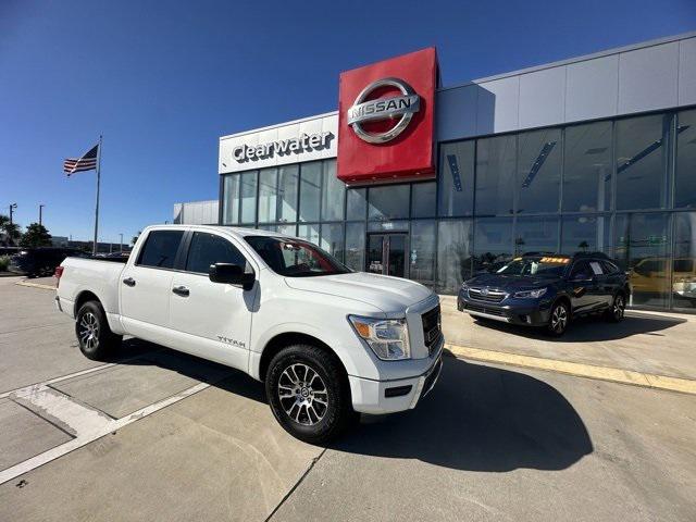 2022 nissan titan sv