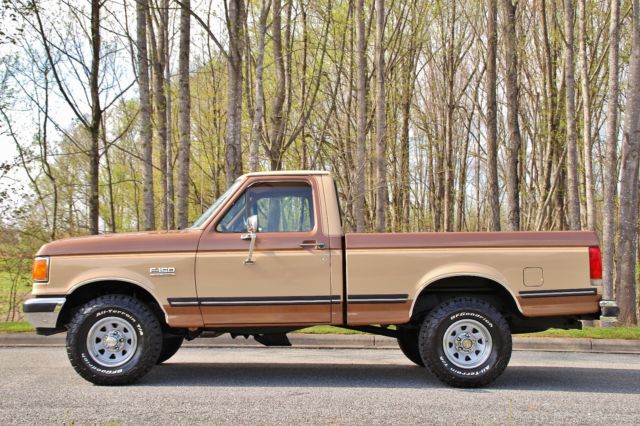**1 owner**51k miles**original**short bed**4x4**lariat**must see**one of a kind*