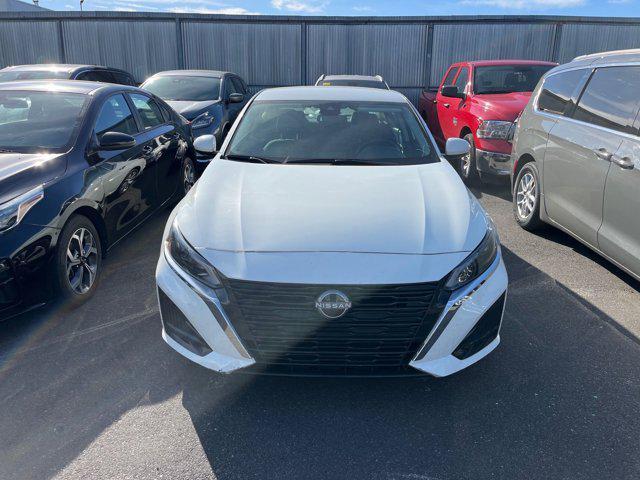 2023 nissan altima s fwd