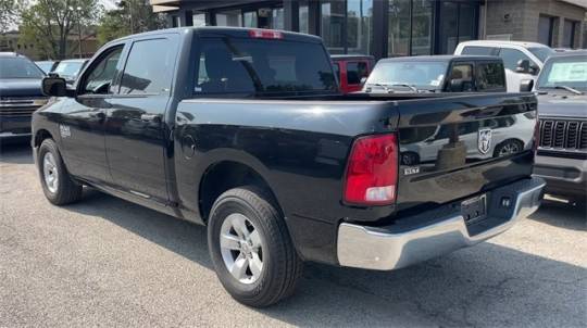 2022 ram 1500 classic slt