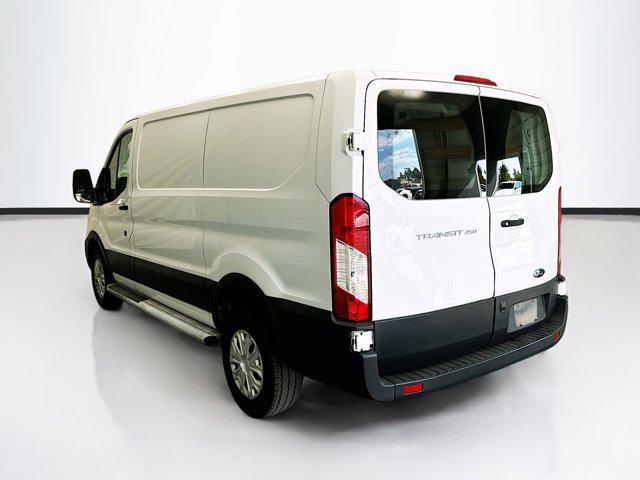 2022 ford transit-250 base