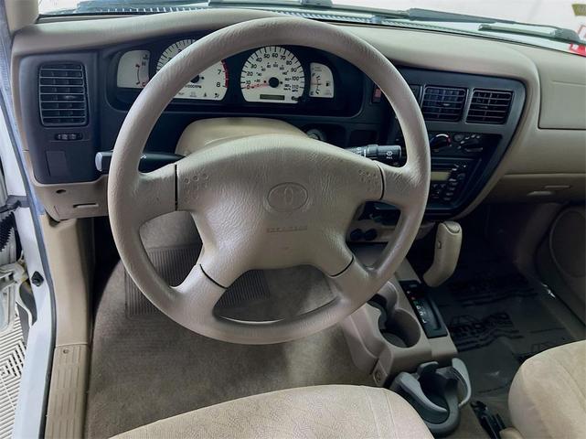 2004 toyota tacoma xtracab