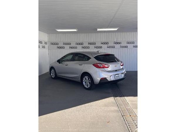 2019 chevrolet cruze in milwaukee, wisconsin