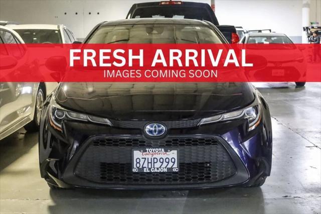 2022 toyota corolla hybrid le