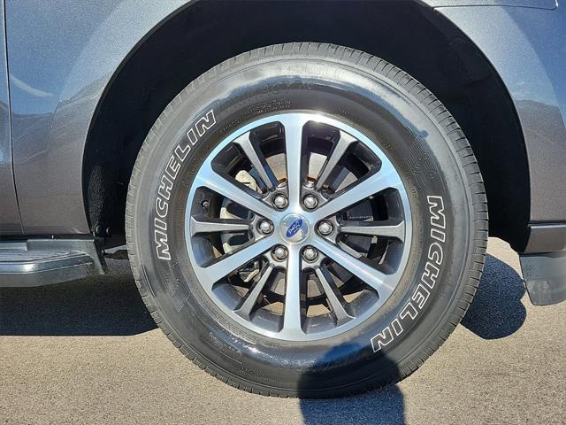 2020 ford expedition xlt