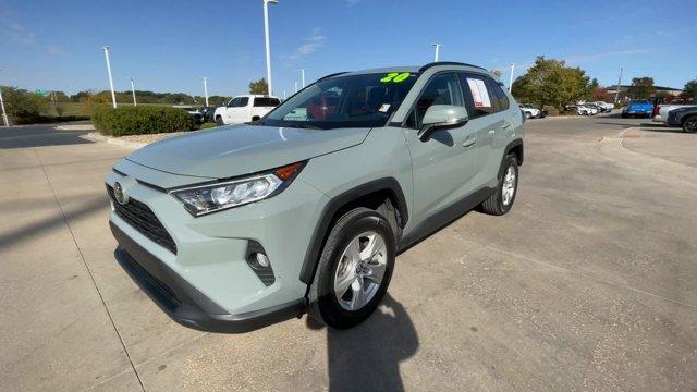 2020 toyota rav4 xle