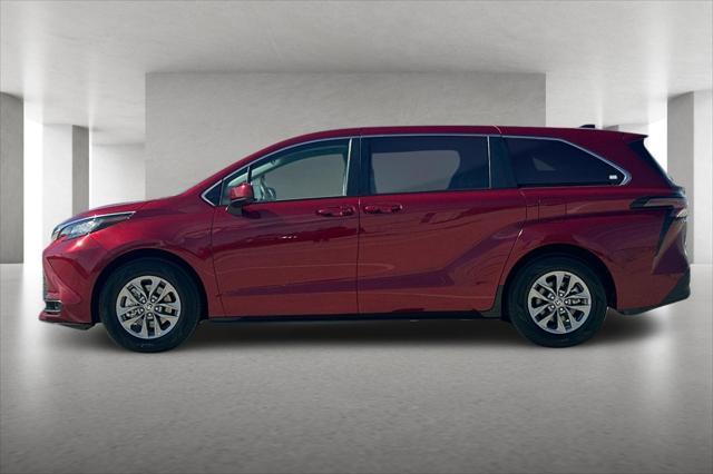 2023 toyota sienna le