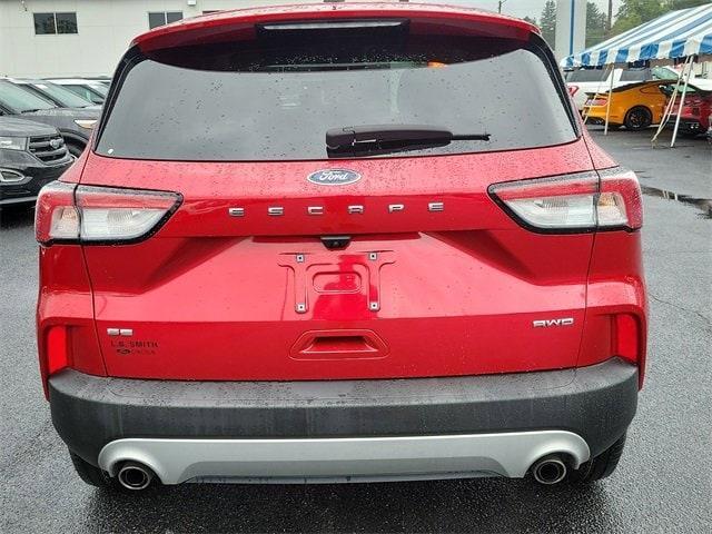 2021 ford escape se