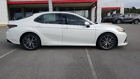 2023 toyota camry xle v6