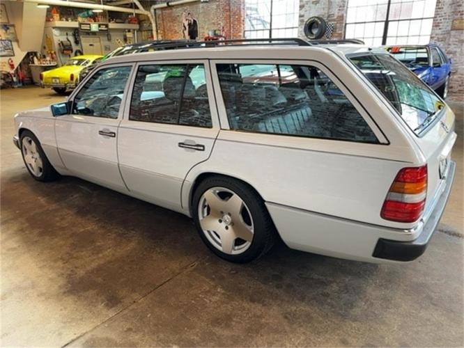 1990 mercedes-benz 300te in reading, pennsylvania
