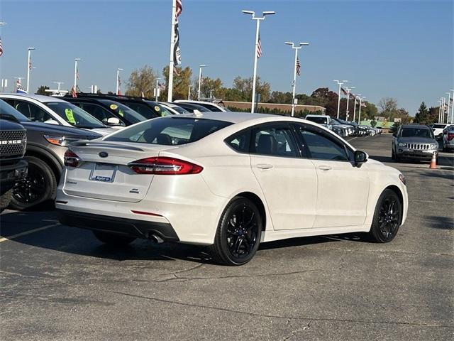 2020 ford fusion se