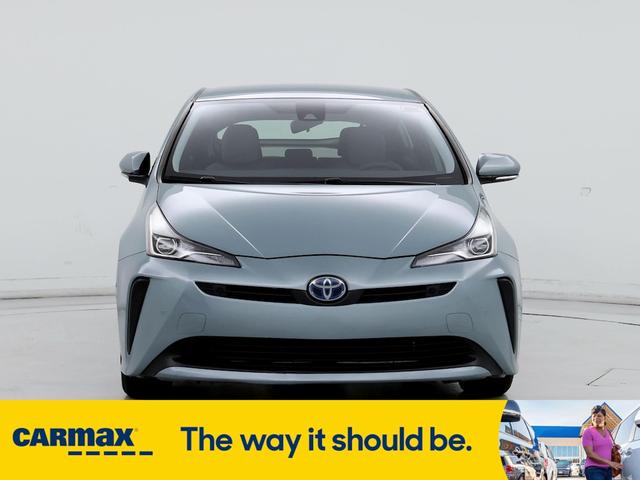 2019 toyota prius le