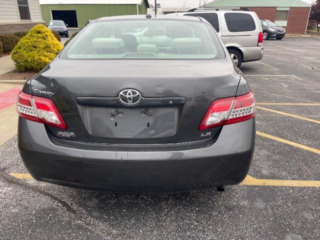 2010 toyota camry le