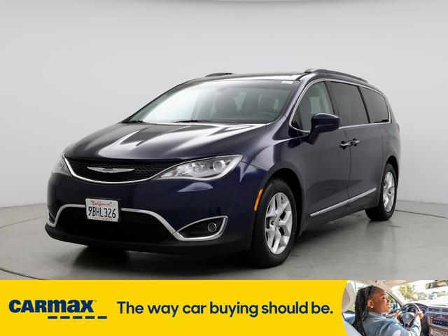 2017 chrysler pacifica touring l