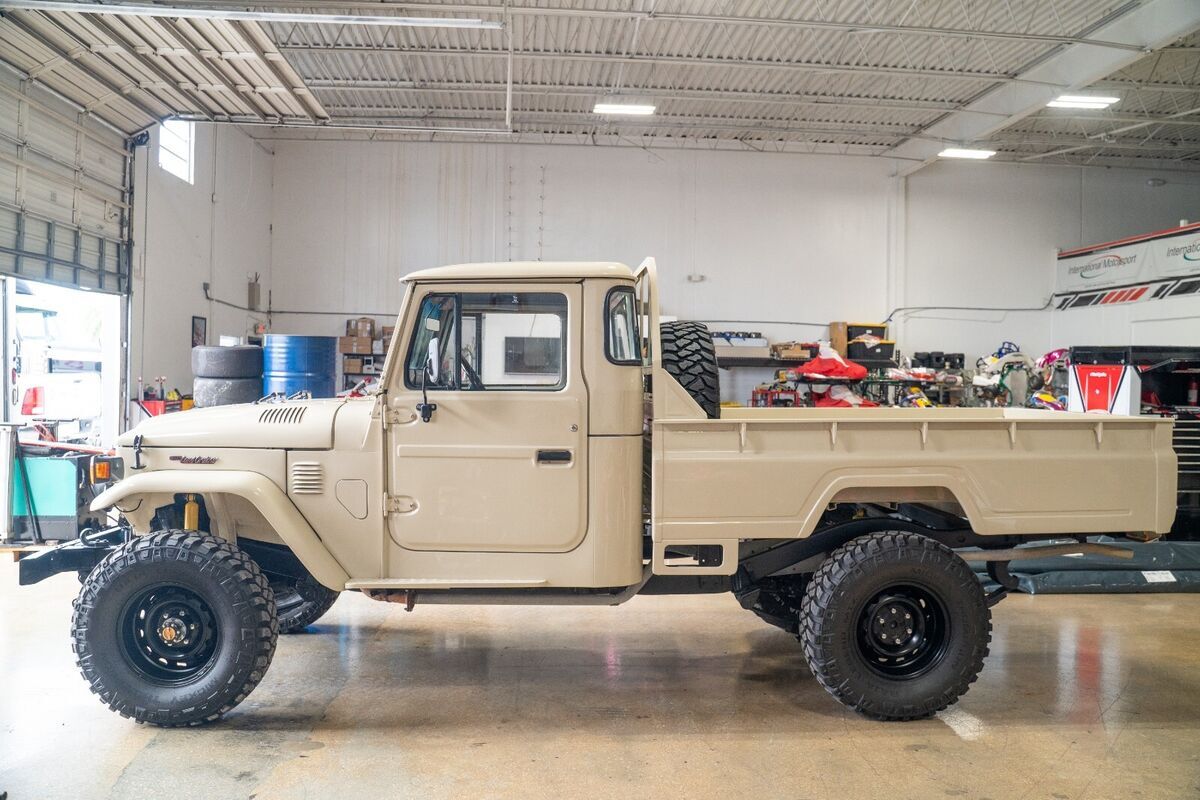 1982 toyota fj45 land cruiser | fully restored | air conditioning